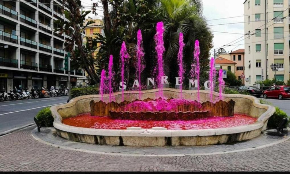 Trilocale Piazza Colombo Apartment Sanremo Luaran gambar